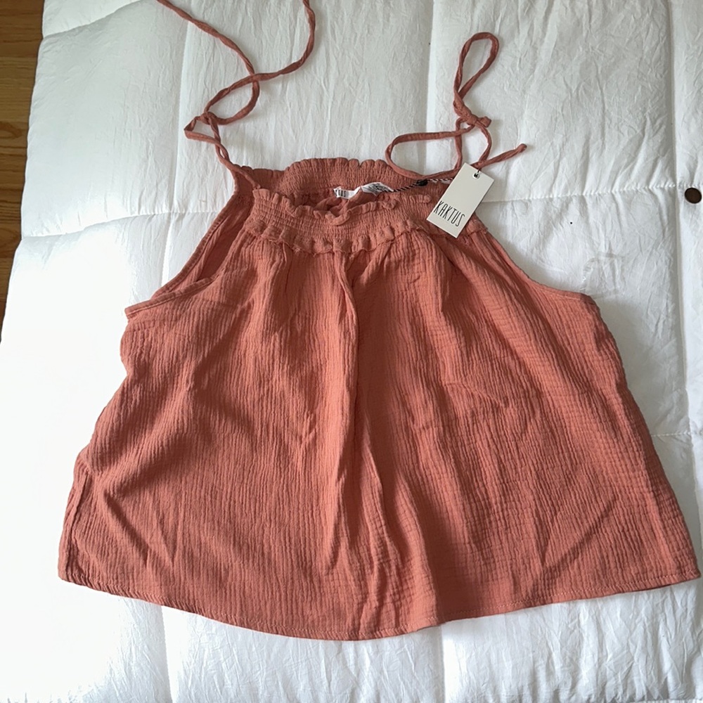 Textured flowy tank